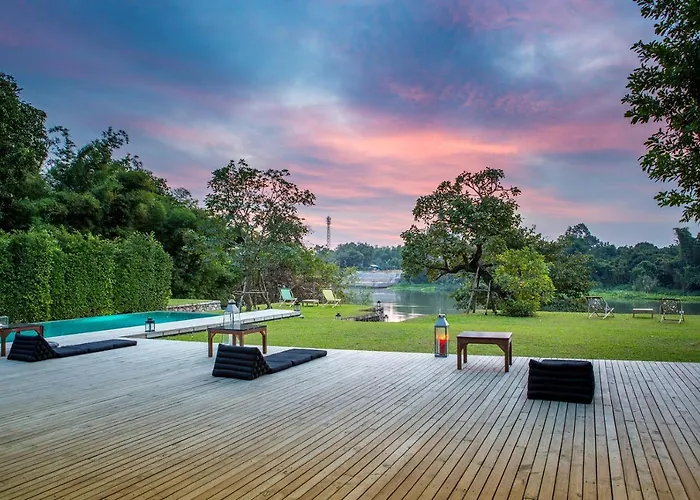 Phingphayla Photharam โรงแรม 3*
